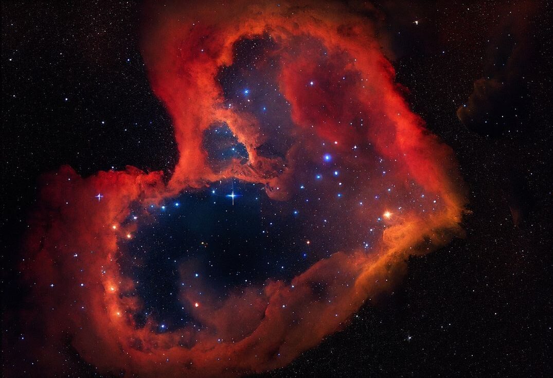 Kozmik Bir Harika: The Heart Nebula